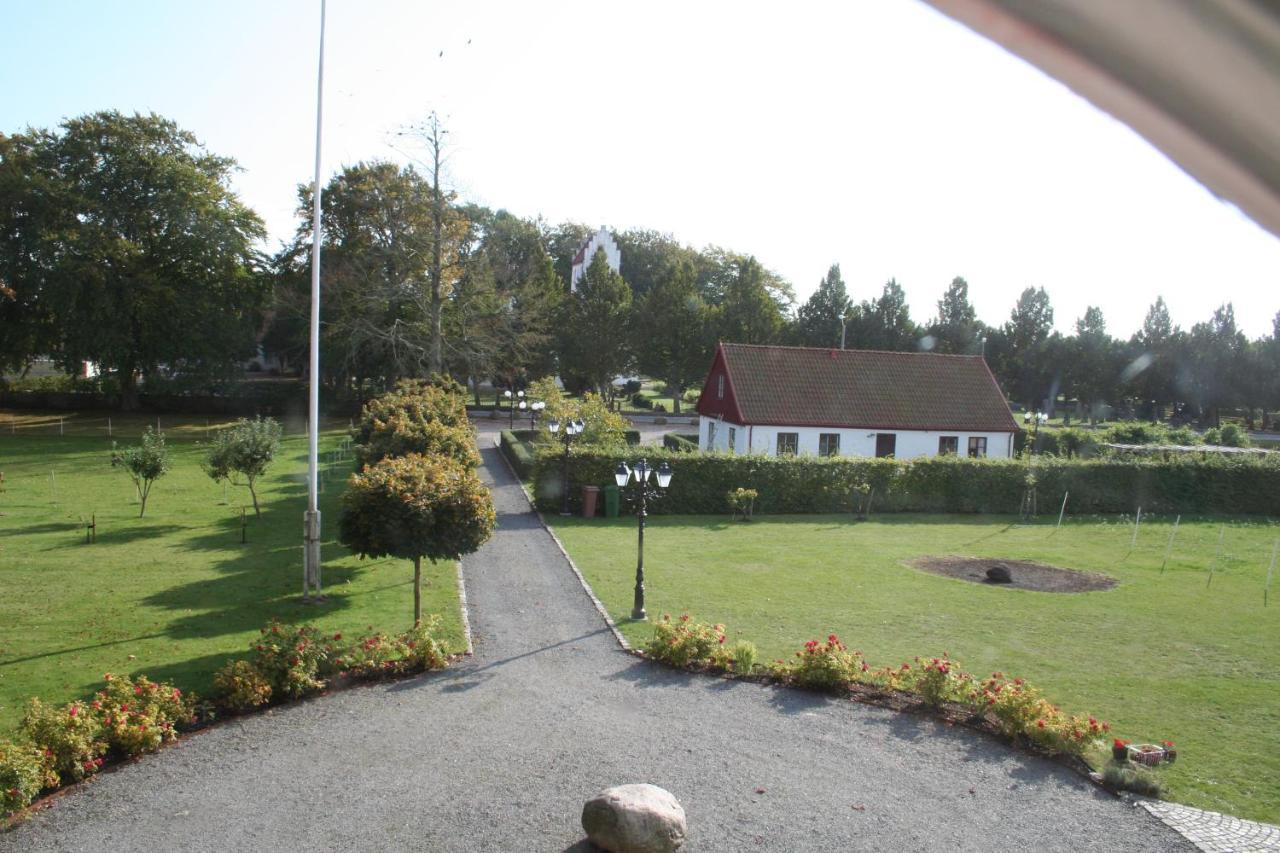 Hoby Gard Bed & Breakfast Borrby Exterior photo